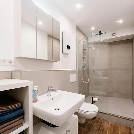 Apartment Im Herzen Von Duesseldorf- Pempelfort