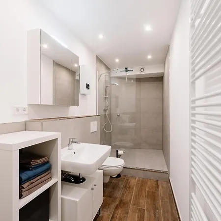 Im Herzen Von Duesseldorf- Pempelfort Apartment